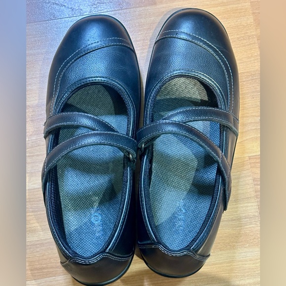 Women’s Ortho Feet Mary Jane’s, size 10.5 - Picture 2 of 5